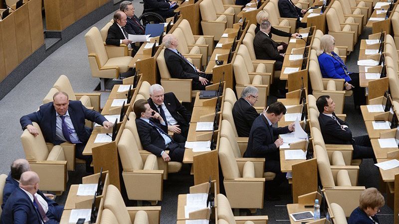 Ближче до диктатури: Путін контролюватиме всіх держслужбовців Ближче до диктатури: Путін контролюватиме всіх держслужбовців