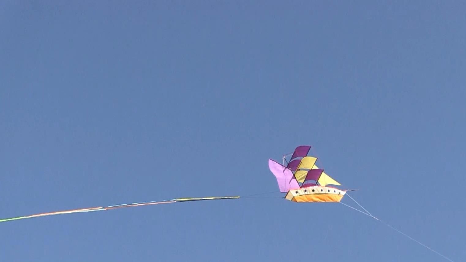 Небо Херсонской области заполонили воздушные змеи Небо Херсонской области заполонили воздушные змеи