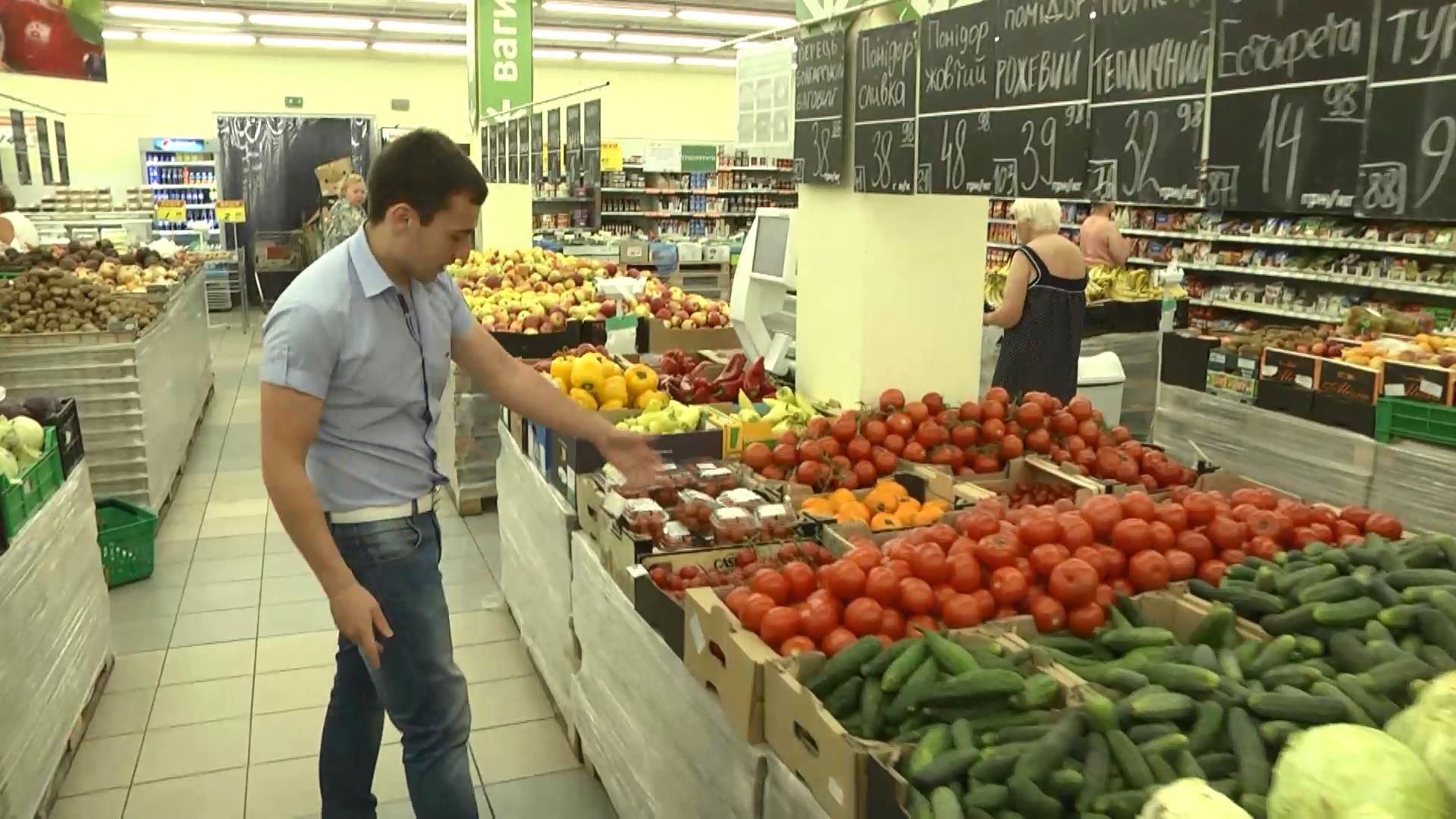 Чи продають в столиці свіжі продукти в магазинах