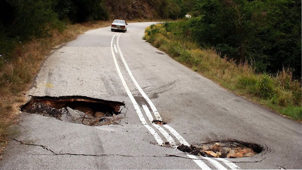 "Укравтодор" показує онлайн, як ремонтуються дороги в Україні "Укравтодор" показує онлайн, як ремонтуються дороги в Україні