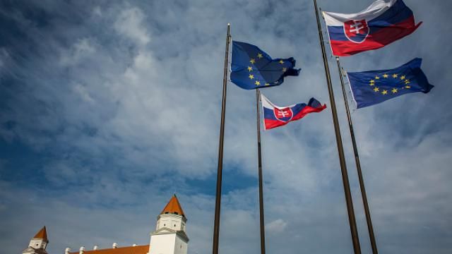 Сусідка України теж хоче провести референдум про вихід з ЄС Сусідка України теж хоче провести референдум про вихід з ЄС