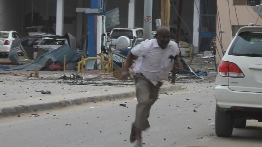 В Сомали боевики напали на отель, есть погибшие