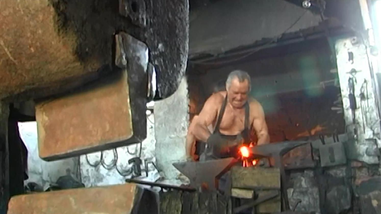 Праздник металла и огня: фестиваль кузнецов в Закарпатье Праздник металла и огня: фестиваль кузнецов в Закарпатье