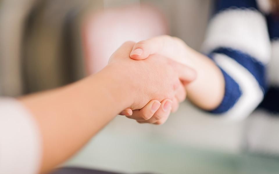 Вчені виявили причину слабких рукостискань Вчені виявили причину слабких рукостискань