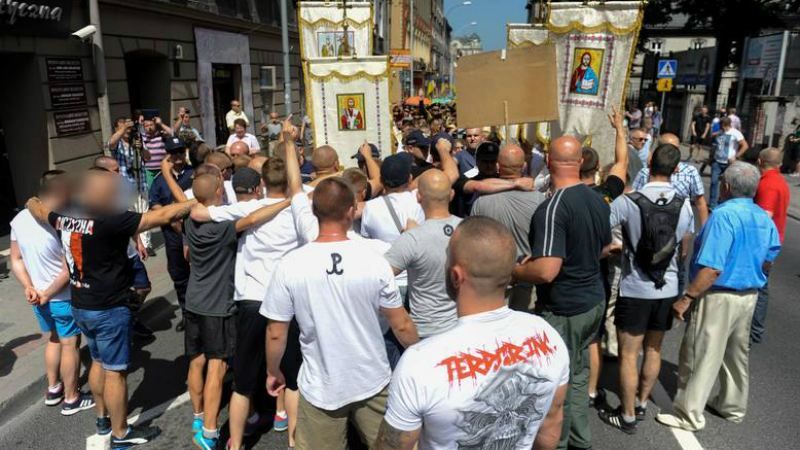 Столкновения в Перемышле: польские хулиганы напали на марш украинцев
