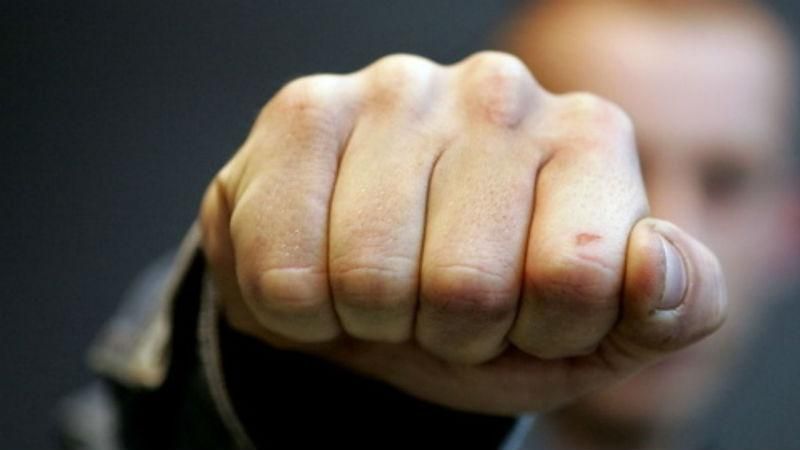 Весілля закінчилось кривавим побоїщем і стріляниною, залучили навіть "Дніпро-1" Весілля закінчилось кривавим побоїщем і стріляниною, залучили навіть "Дніпро-1"