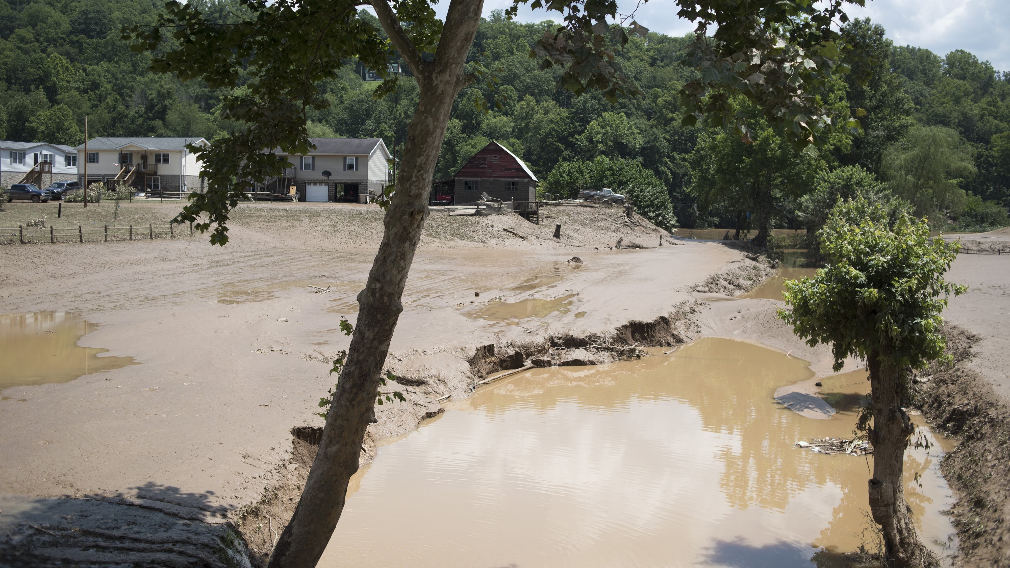 Трагичнее, чем на Закарпатье: ужасное наводнение унесло много жизней в США