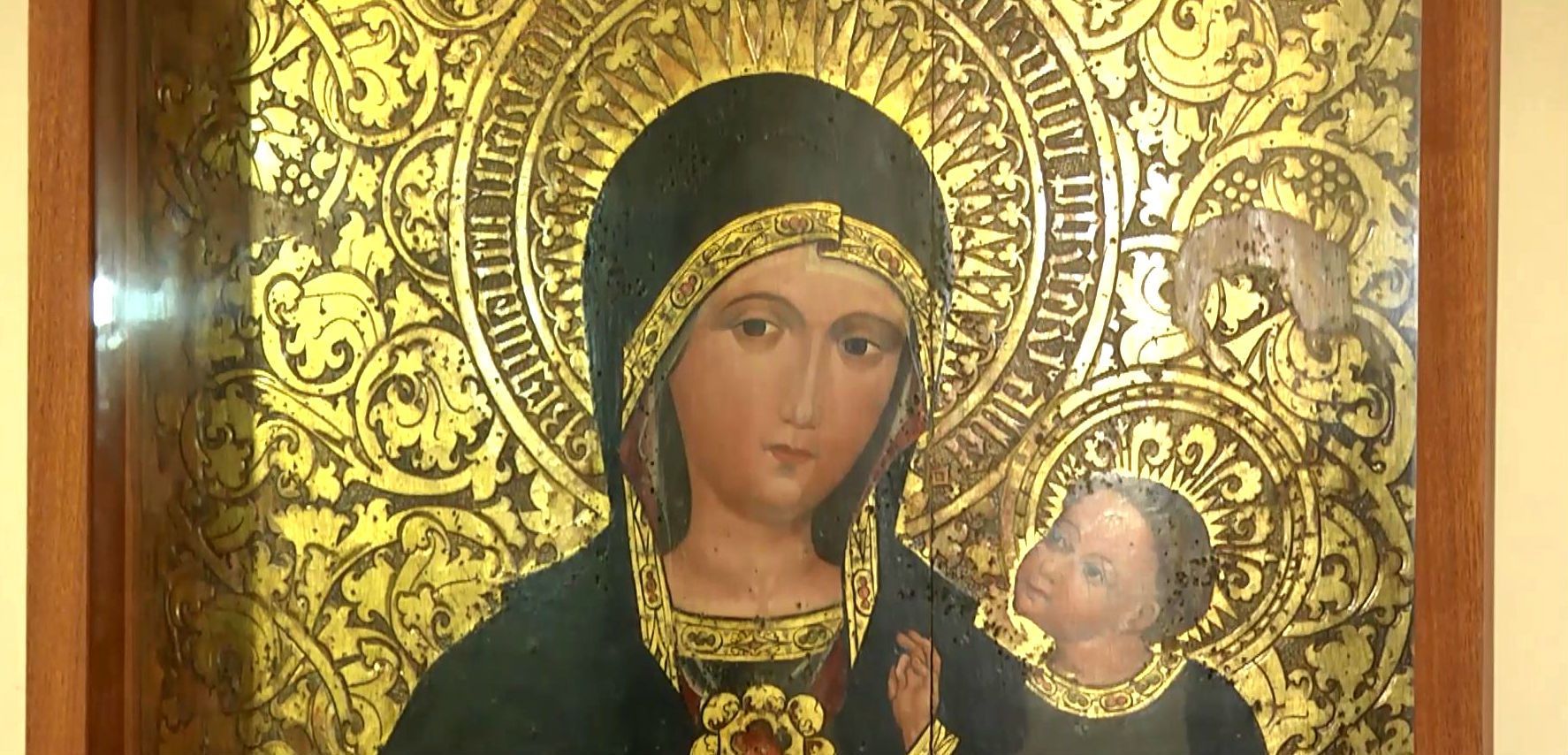 Чудодейственную армянскую икону демонстрируют в Киеве Чудодейственную армянскую икону демонстрируют в Киеве