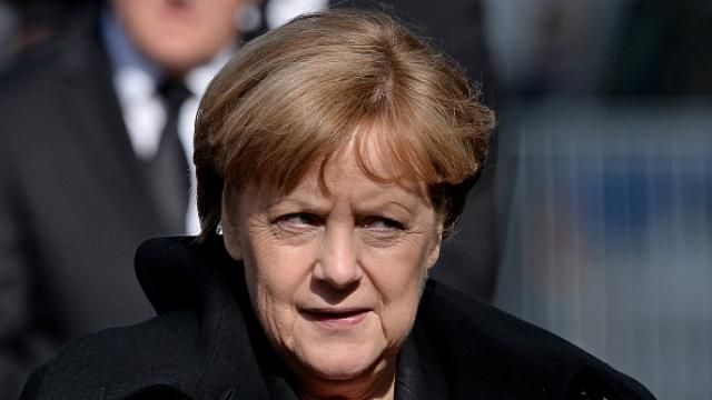 Меркель объяснила, почему нельзя проводить выборы на Донбассе