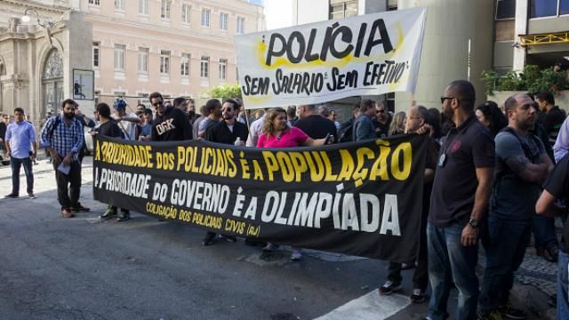 "Ласкаво просимо в пекло": як поліція зустрічає туристів в Ріо-де-Жанейро
