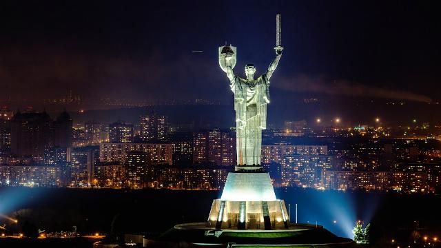 Столица бьет тепловые рекорды: киевляне пережили одну из самых жарких ночей
