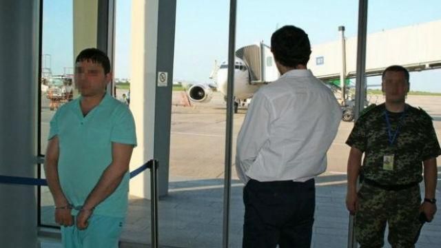 У Харкові арештували двох причетних до "Ісламської держави" У Харкові арештували двох причетних до "Ісламської держави"