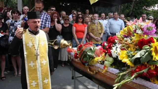 С погибшим оперным певцом-добровольцем попрощались в Днепре