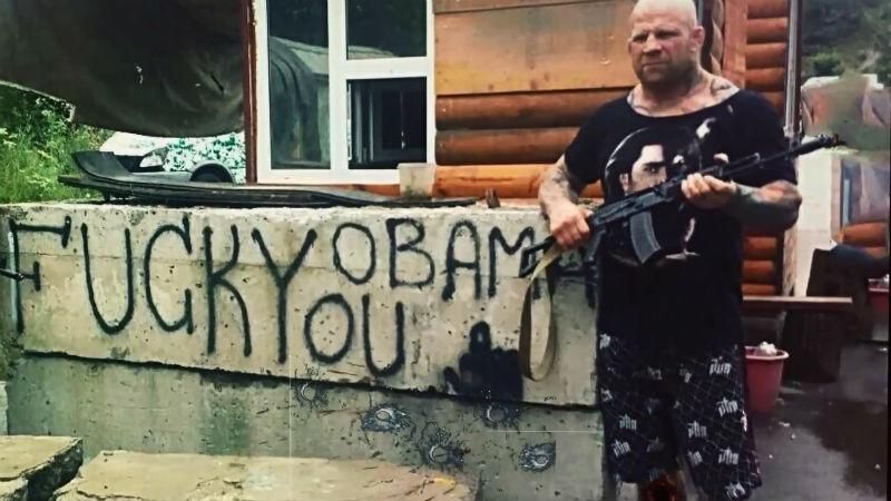 Американский боец посетил "ДНР" и дерзко позировал с автоматом Американский боец посетил "ДНР" и дерзко позировал с автоматом