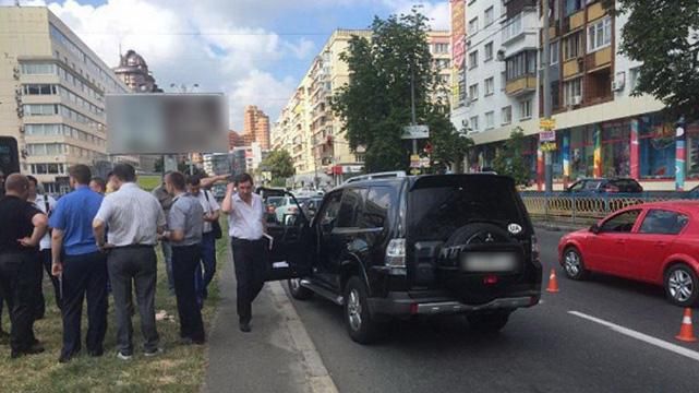 Стрельба в Киеве: водитель выжил после нескольких пуль