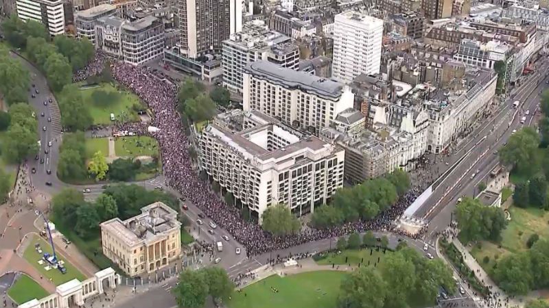 Британцы уже второй раз вышли на массовый протест против результатов референдума Британцы уже второй раз вышли на массовый протест против результатов референдума