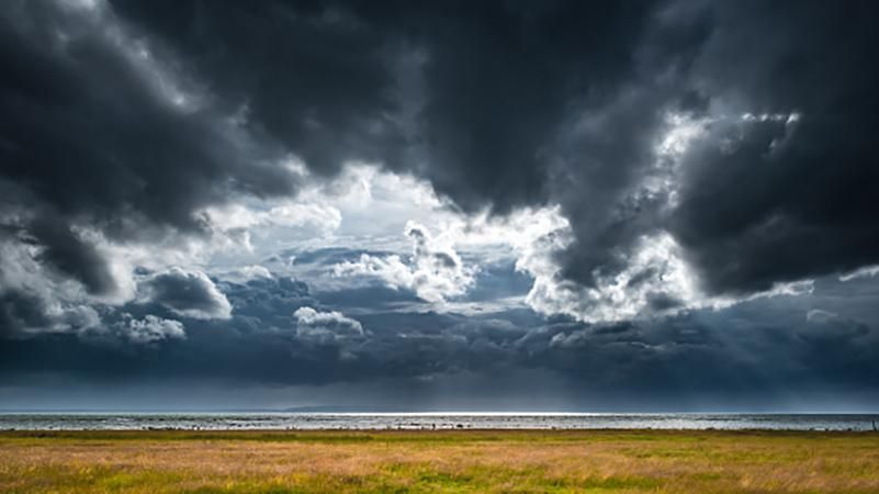 Ливни, грозы, ураганы пройдут Украиной Ливни, грозы, ураганы пройдут Украиной