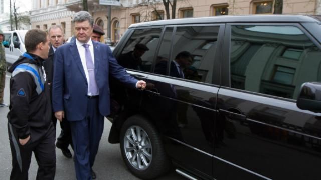 Порошенко наконец подписал закон о подержанных автомобилях