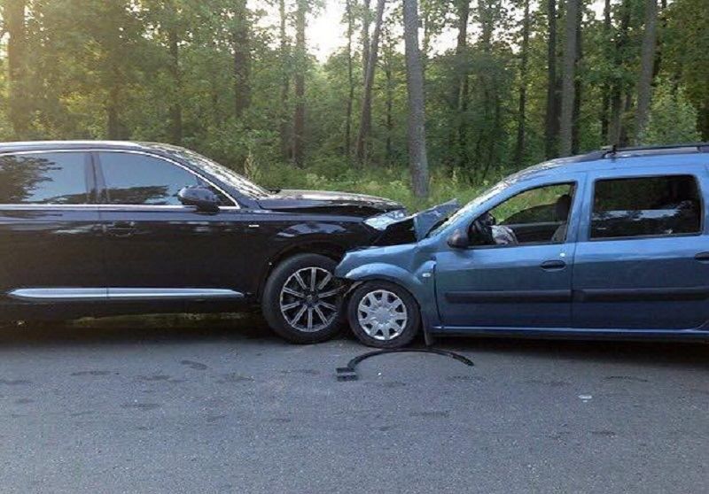 Должностному лицу из "Укрзализныци" вручили подозрение в совершении ДТП Должностному лицу из "Укрзализныци" вручили подозрение в совершении ДТП