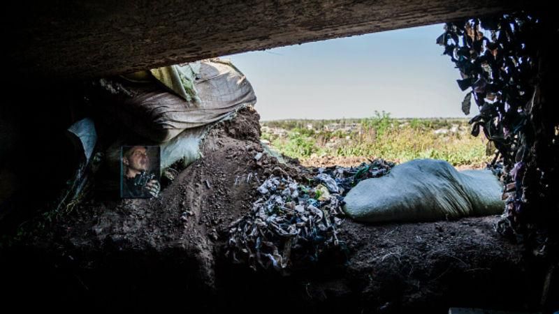 Поблизу Пісків поранено українського військового, — журналіст 