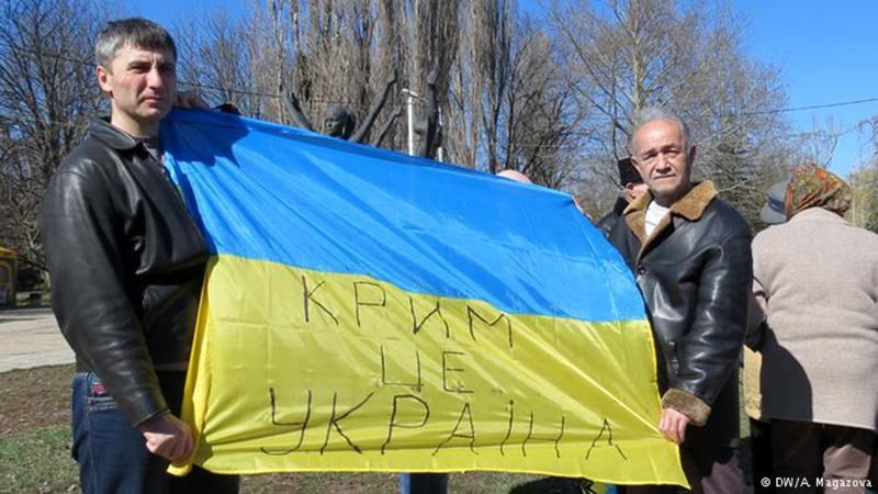 Париж не признает аннексию Крыма: реакция на визит французских депутатов на полуостров