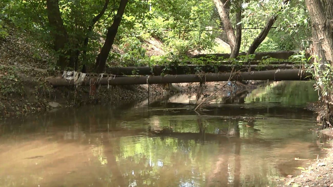 Столична влада планує знищити річку Почайну, на якій охрестили Київську Русь Столична влада планує знищити річку Почайну, на якій охрестили Київську Русь