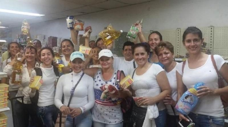 Через голод жінки з Венесуели штурмували кордон з Колумбією