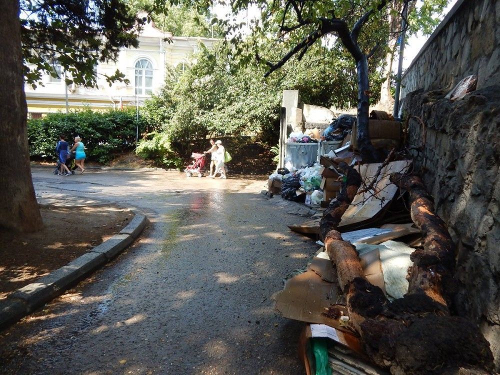 Вражаючі фото: як Крим тоне у смітті Вражаючі фото: як Крим тоне у смітті