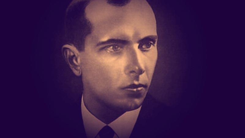 Московський проспект у Києві перейменували на Степана Бандери Московський проспект у Києві перейменували на Степана Бандери