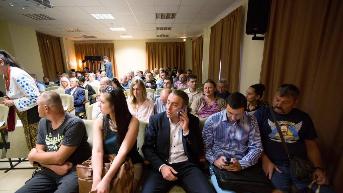 "Свобода" влаштувала націоналістичний погром у центрі Києва: з'явились фото "Свобода" влаштувала націоналістичний погром у центрі Києва: з'явились фото