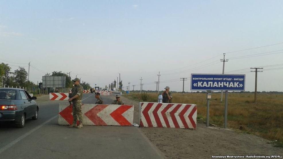 Украина приостановила пропуск авто в Крым через "Каланчак"