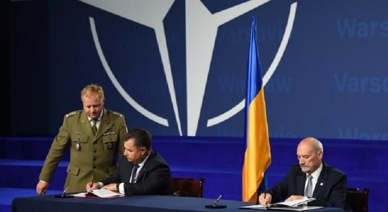 Україна та Польща підписали угоду про постачання зброї