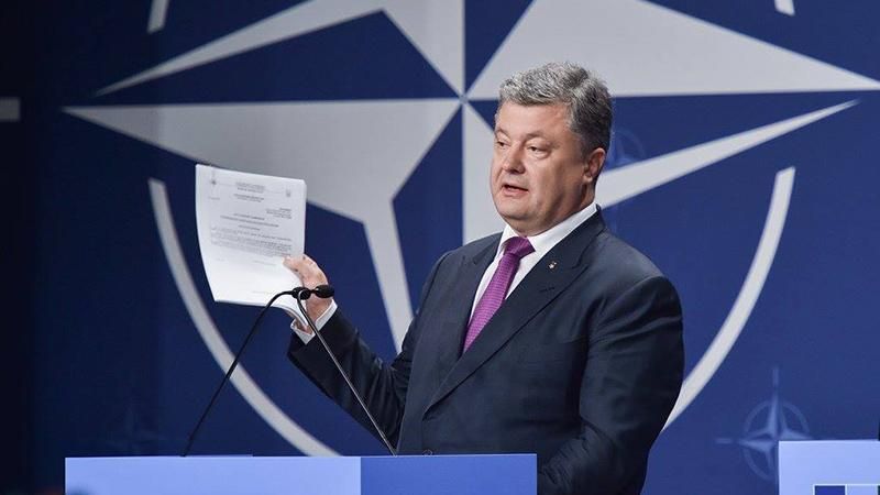 Україна з партнерами запускають розробку "дорожньої карти" виконання Мінських угод, – Порошенко
