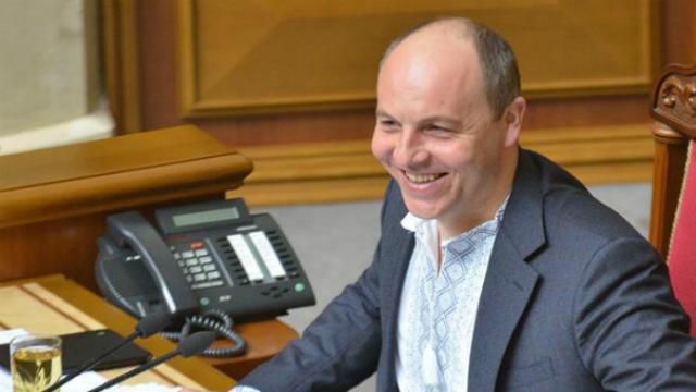 Фото дня: Парубій похвалився першим грибом цього року Фото дня: Парубій похвалився першим грибом цього року