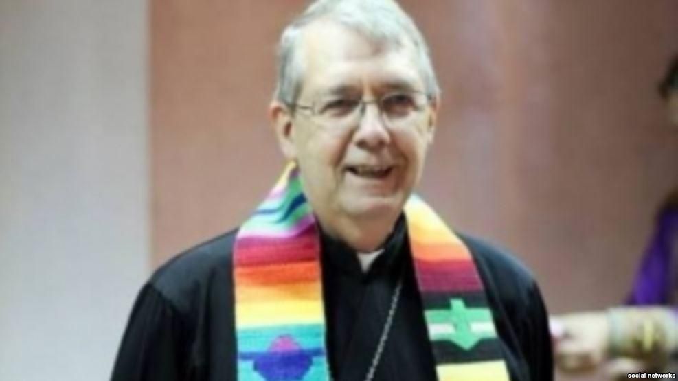 Росія зі скандалом депортувала американського пастора Росія зі скандалом депортувала американського пастора