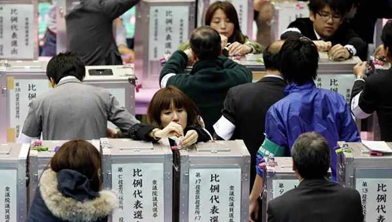 В Японии подводят итоги выборов в верхнюю палату парламента