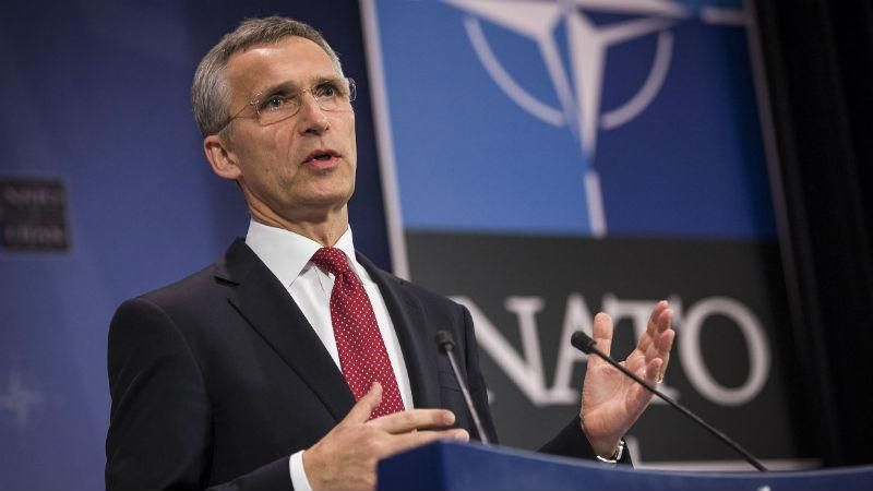 Генсек НАТО допустив постачання летальної зброї Україні