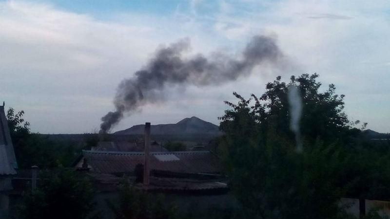 Несколько часов в Марьинке продолжается бой Несколько часов в Марьинке продолжается бой