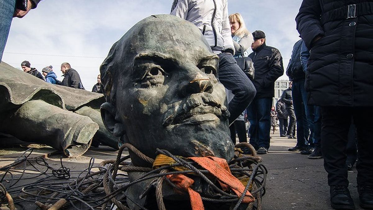 В Україні ще досі стоять тисяча пам’ятників Леніну, — Кириленко