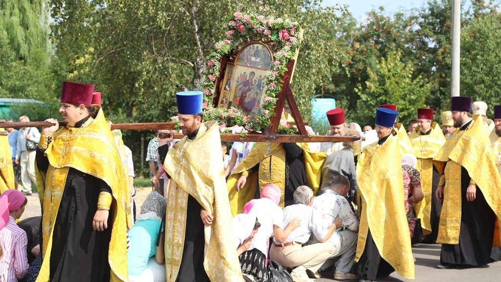 Имеет ли место крестный ход московского патриархата в Киеве? Ваше мнение