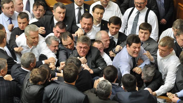 Українським політикам треба думати про реформи, а не про вибори, – єврокомісар Українським політикам треба думати про реформи, а не про вибори, – єврокомісар