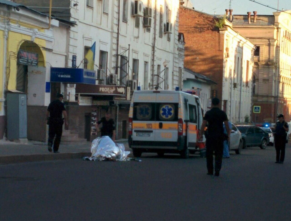 Неизвестные застрелили мужчину в центре Харькова