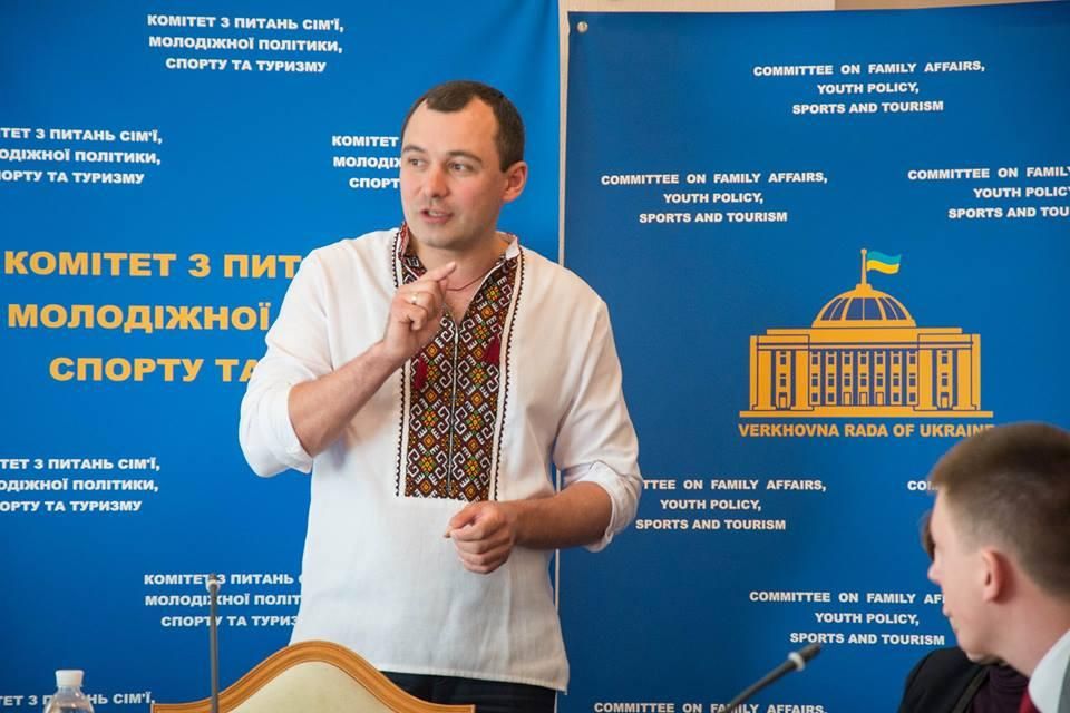 Лідер "ДемАльянсу" не проти одностатевих родин в Україні Лідер "ДемАльянсу" не проти одностатевих родин в Україні