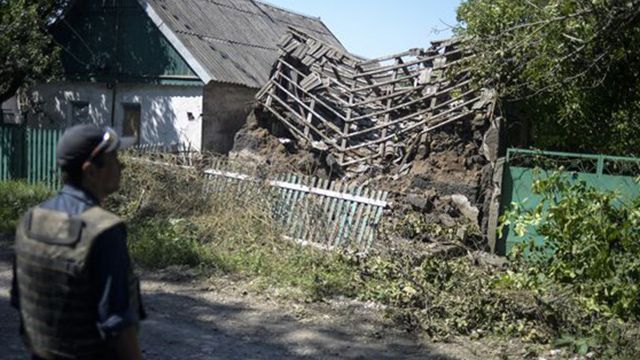 Боевики накрыли обстрелами Авдеевку: погиб мужчина
