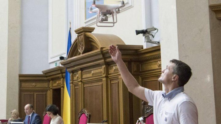 Даєш бомбардувальник у Раду, – реакція соцмереж на дрон від "Батьківщини" Даєш бомбардувальник у Раду, – реакція соцмереж на дрон від "Батьківщини"