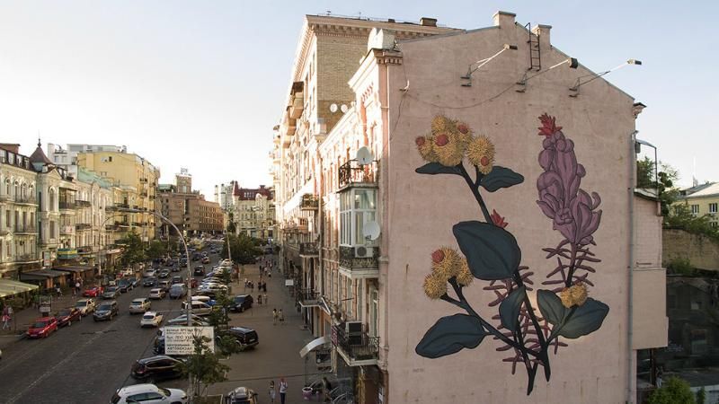 Новий загадковий мурал з'явився у центрі Києва: опубліковані фото Новий загадковий мурал з'явився у центрі Києва: опубліковані фото