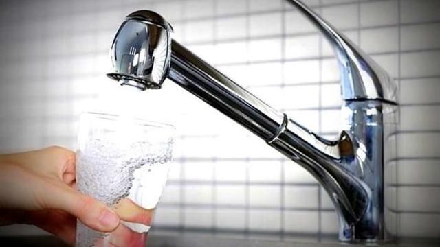 Жителів Києва на вихідні залишили без води Жителів Києва на вихідні залишили без води