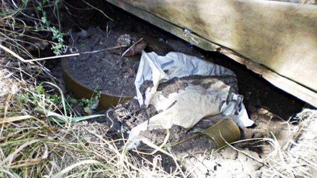 В районі проведення АТО виявили дві схованки з боєприпасами В районі проведення АТО виявили дві схованки з боєприпасами