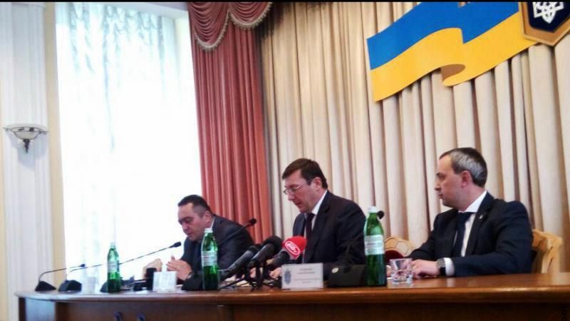 Луценко представив нового прокурора Рівненщини Луценко представив нового прокурора Рівненщини