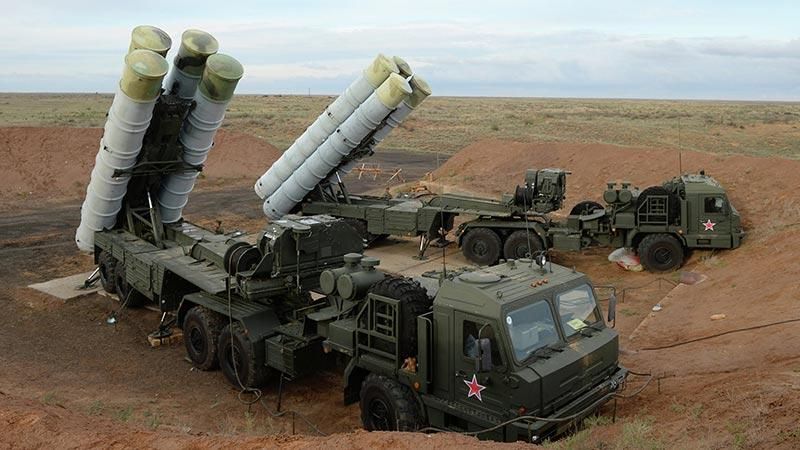 Росія стягує до Криму потужні зенітно-ракетні системи